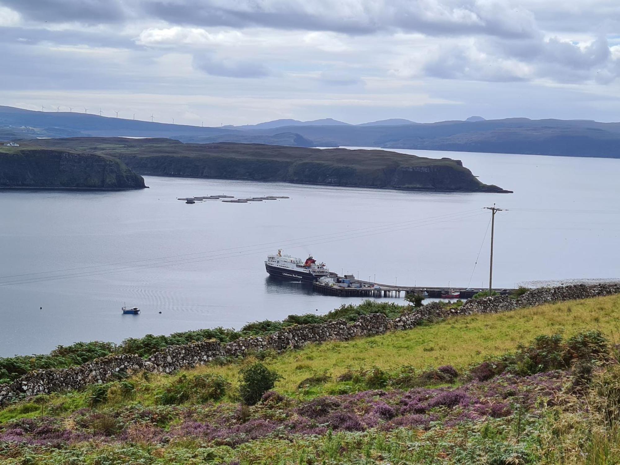 Hillend Self-Catering Apartment Portree Exterior photo